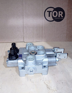 9 Многопутевой гидрораспределитель с рычагами управления для штабелёра CPD15R (Multiway valve) 9 Многопутевой гидрораспределитель с рычагами управления для штабелёра CPD15R (Multiway valve)