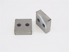 Комплект ножей для станков резки арматуры GQ40 PRO 83х83х26 (Blades Double Hole) (Z) Комплект ножей для станков резки арматуры GQ40 PRO 83х83х26 (Blades Double Hole) (Z)